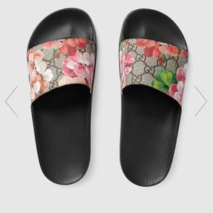 Gucci Pursuit Slide Sandals